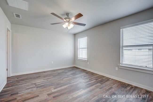 Building Photo - Gorgeous 3/2/2 in SW Lubbock