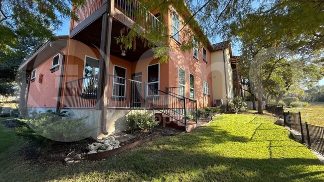 Building Photo - 12004 Terraza Cir