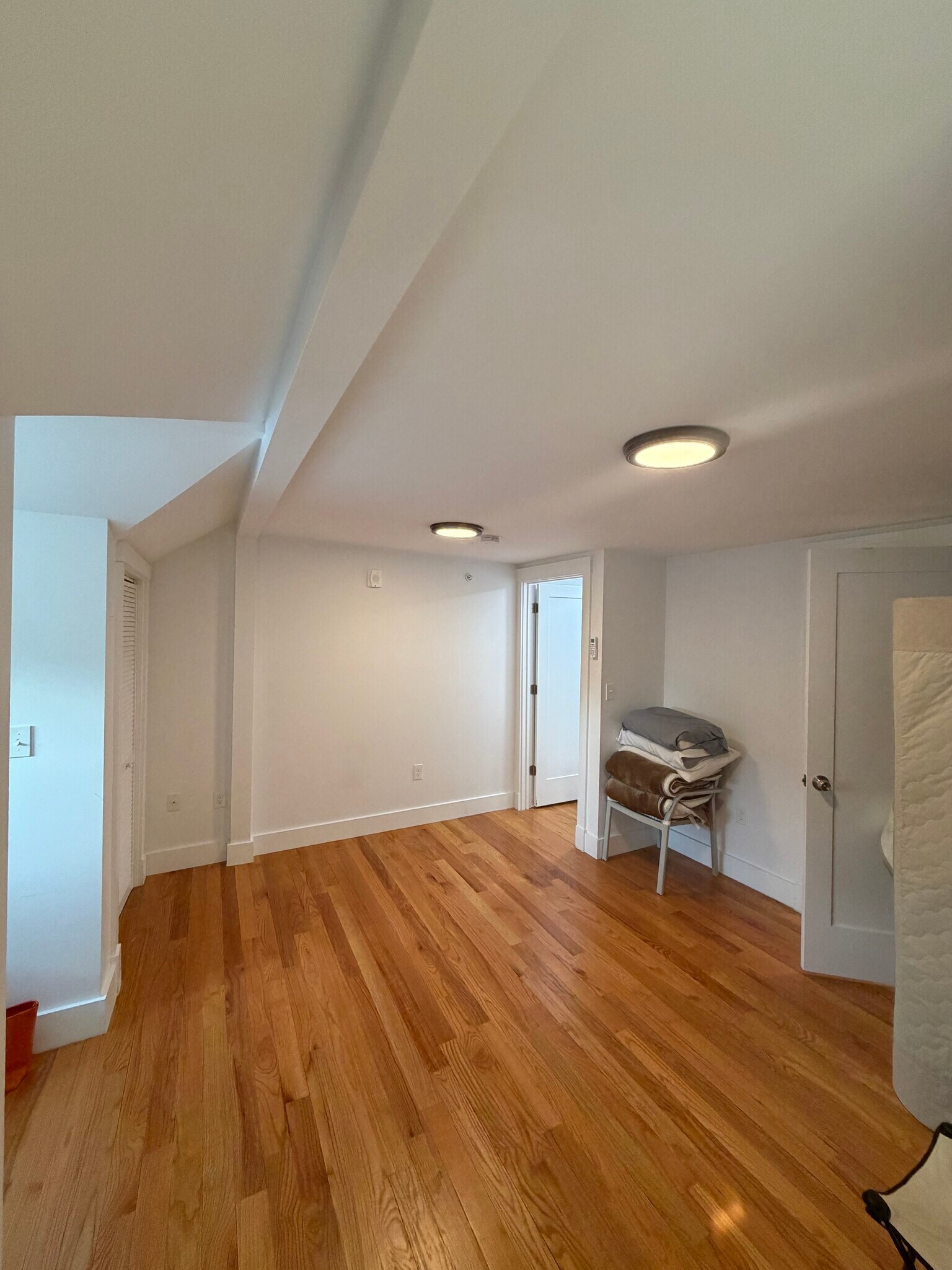 Building Photo - 140 Prospect St