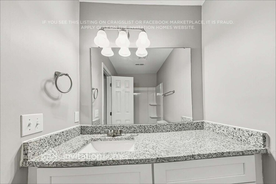 Building Photo - 4428 Moss Spring Dr