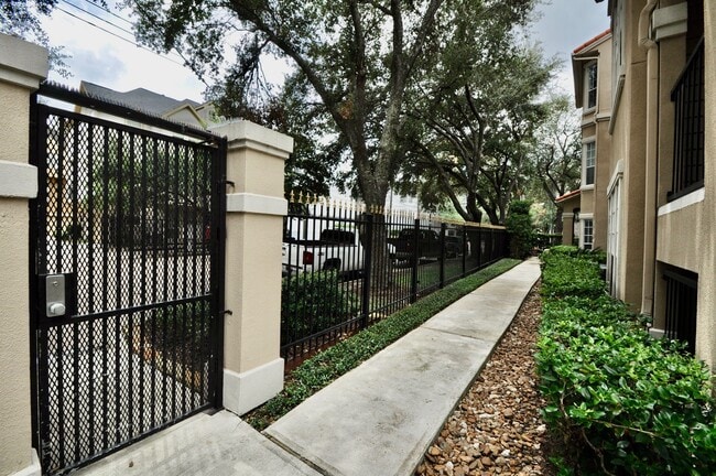 Building Photo - 3231 Allen Pkwy