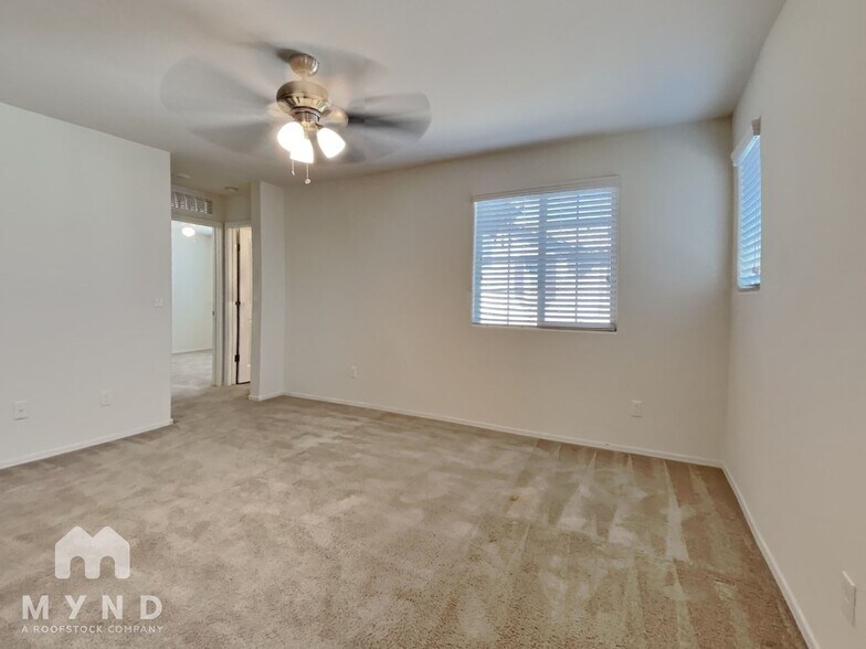 Building Photo - 11678 N 166th Dr