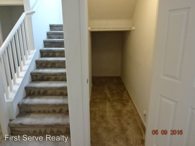 Building Photo - 3 br, 2.5 bath House - 10580 Norcross Ave.