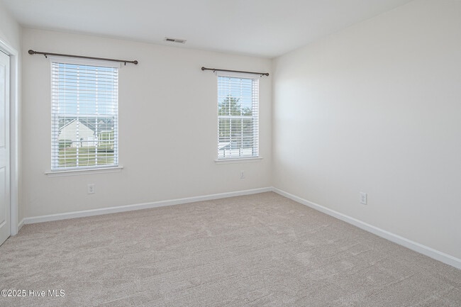 Building Photo - 808 Jade Ln