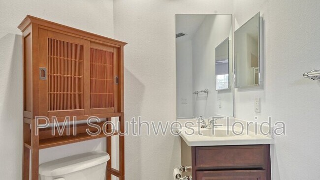 Building Photo - 6438 Water Crest Way