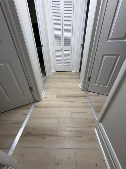 Building Photo - 1104 Wilmington Ave