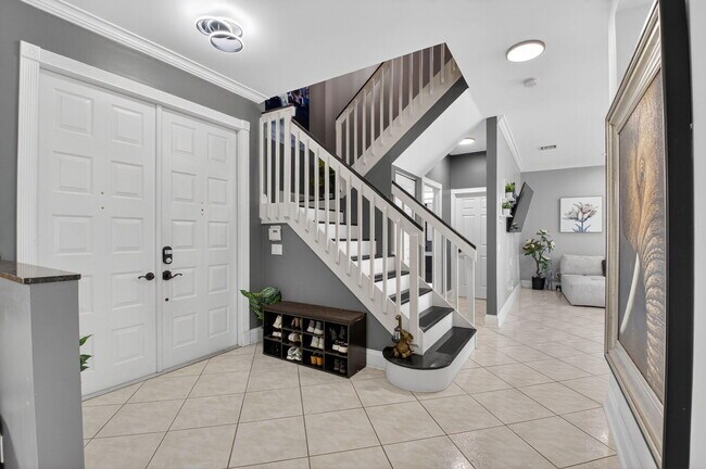 Building Photo - 3943 Westchester Way