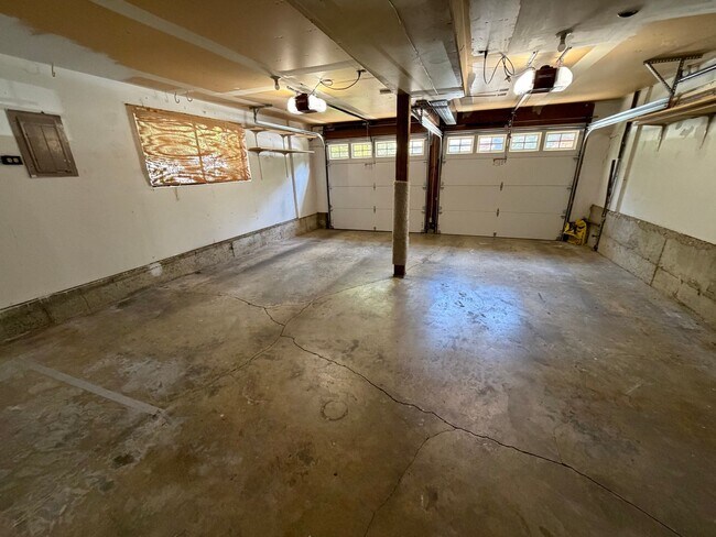Building Photo - 15802 SE 47th St