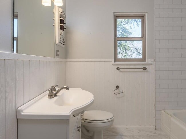 Building Photo - 5102 Plumas Ln