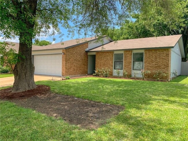 Building Photo - 1710 Goodson Ln