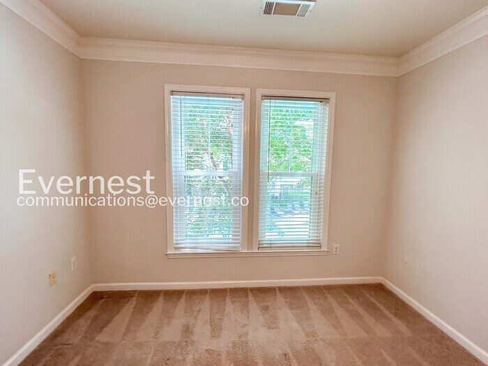 Building Photo - 1850 Cotillion Dr