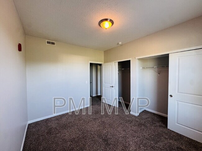 Building Photo - 904 Taylor Station Rd