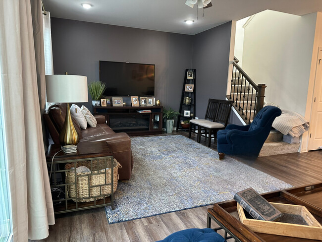 Building Photo - 1645 Sager Way