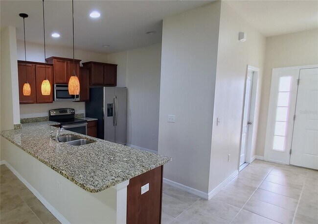 Building Photo - 13827 River Fish Ct