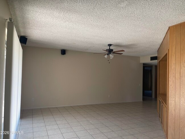 Building Photo - 3109 W Augusta Ave