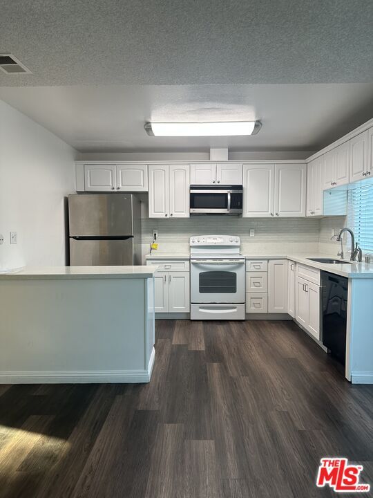 Building Photo - 4763 Guadalajara Way