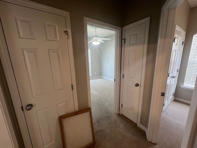 Building Photo - 3 bedroom 2 bathroom in Clear Creek Colony