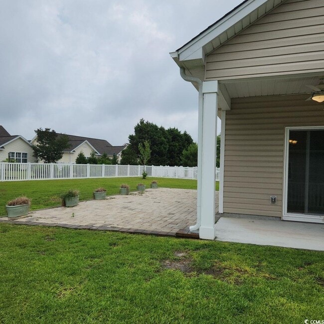 Building Photo - 497 Hillsborough Dr