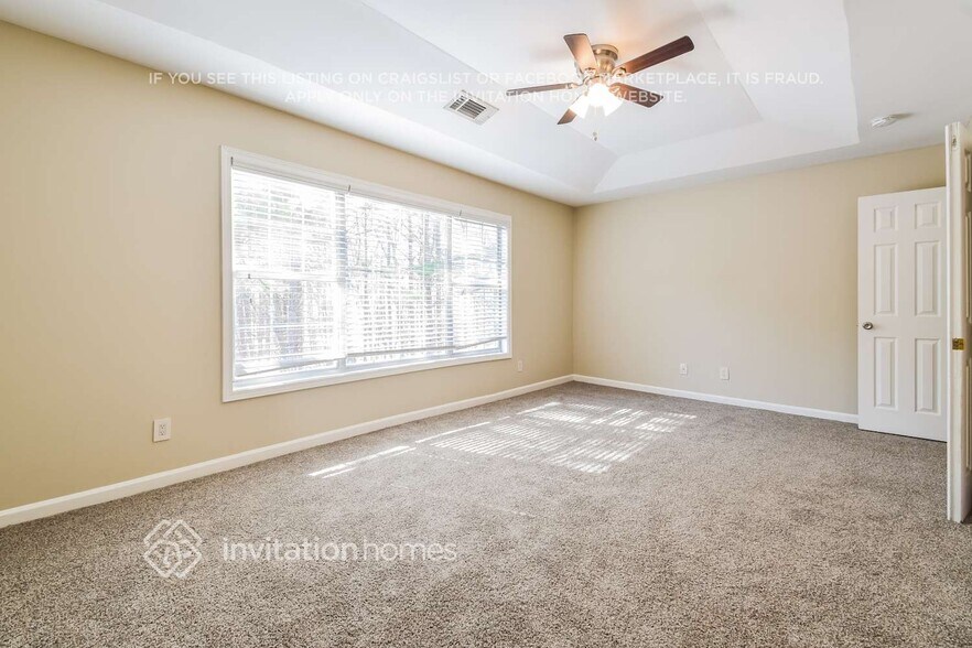 Building Photo - 169 Stoneforest Dr