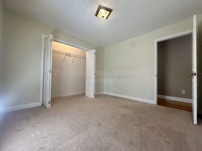 Building Photo - 620 Harp Switch Rd