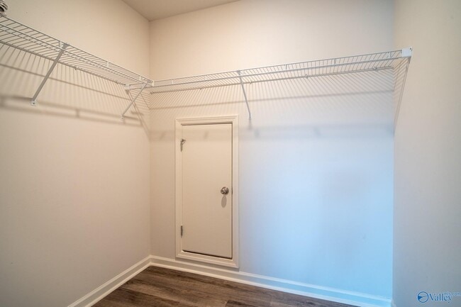 Building Photo - 217 Bay Pine Dr