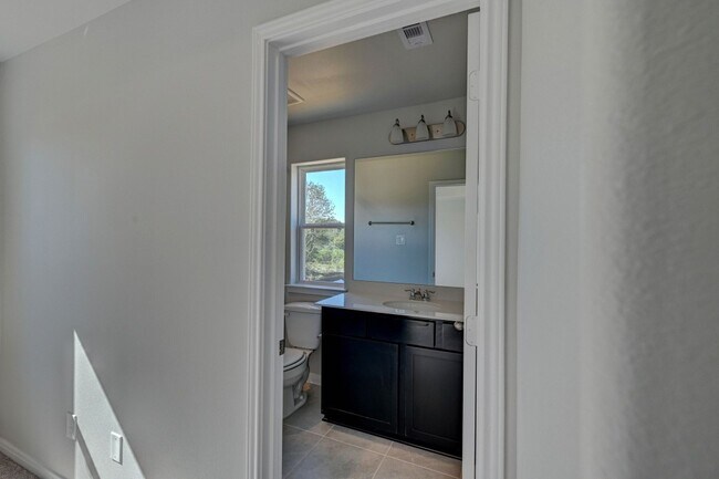 Building Photo - 11857 E Gate Dr