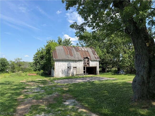 Building Photo - 145 State Rd