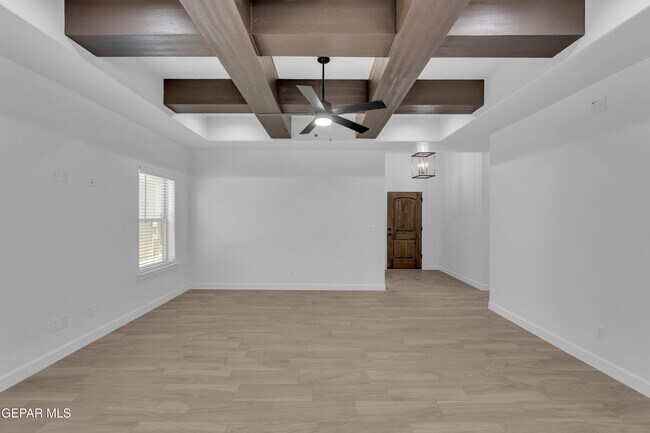 Building Photo - 781 Cedarwood Ave