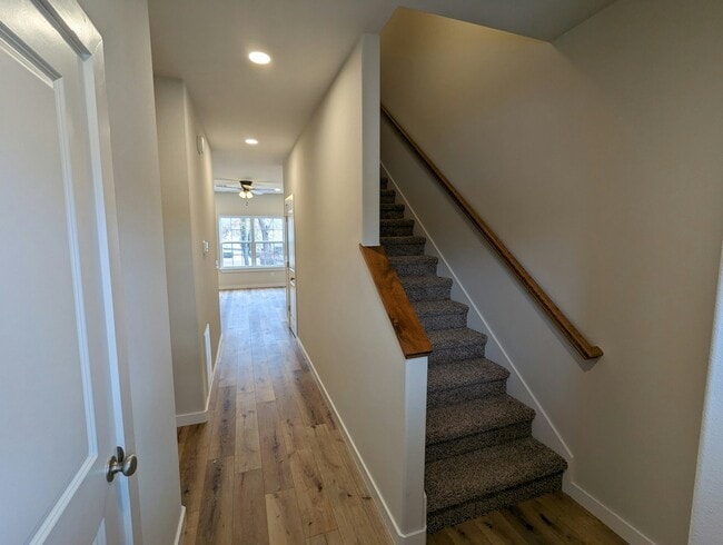 Building Photo - 141 S Bluff Ave