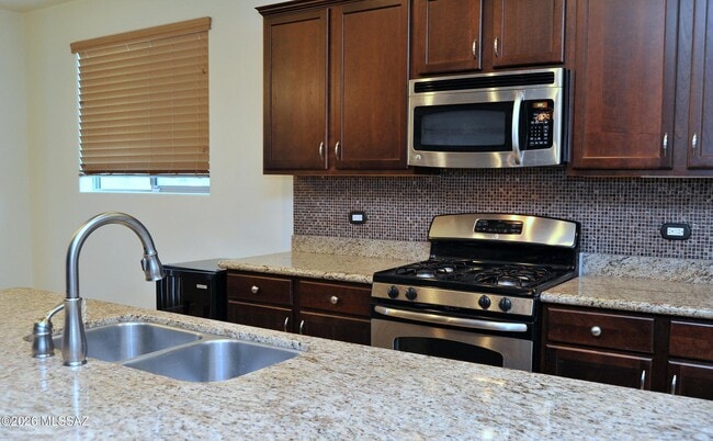 Building Photo - 12992 Westminster Dr
