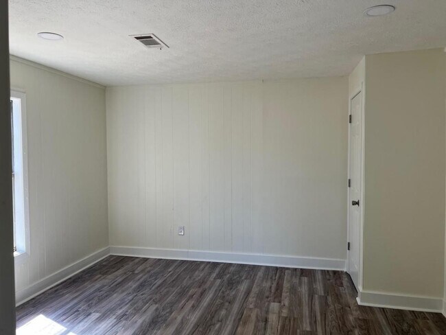 Building Photo - 4327 Welota Dr