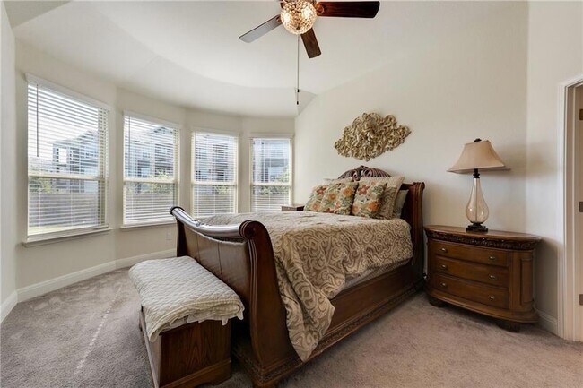 Building Photo - 1016 McCormick Cv