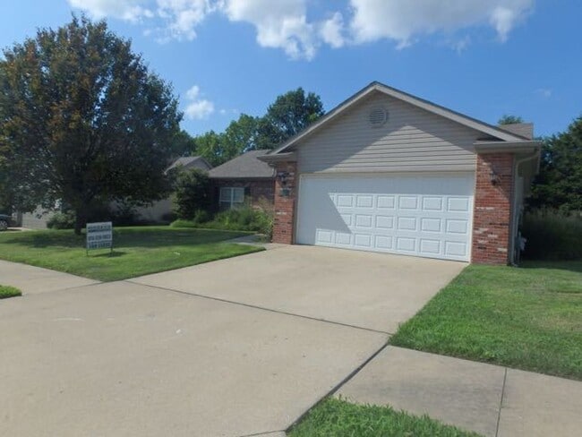 Building Photo - Nice 3 Bed 2 Bath House In Bearfield Meadows!