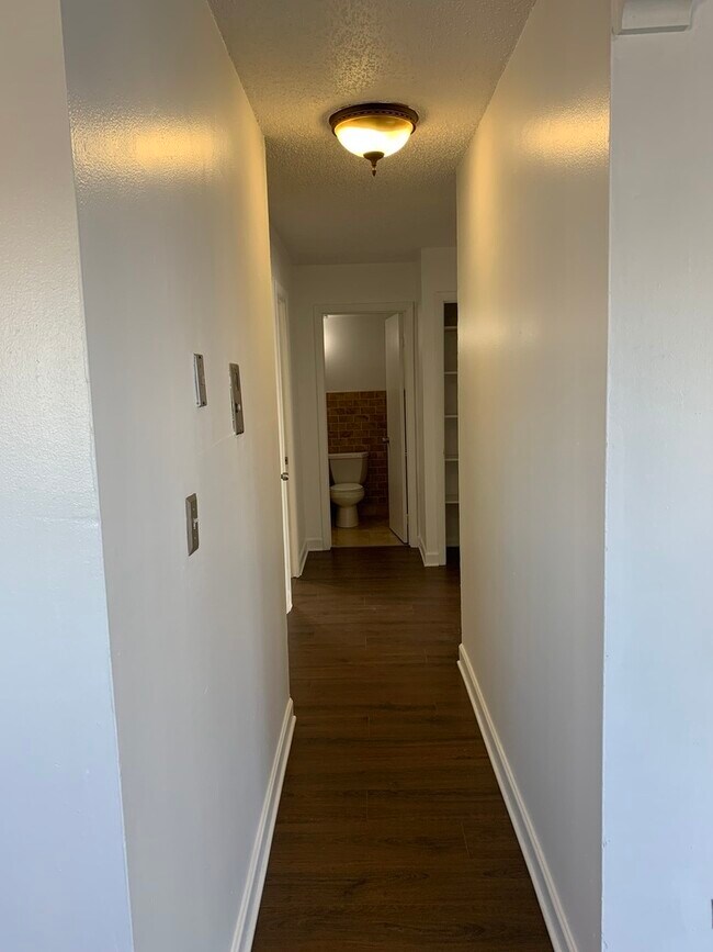 Building Photo - 7443 Washington St