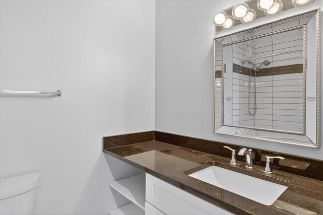 Building Photo - 405 N Wabash Ave