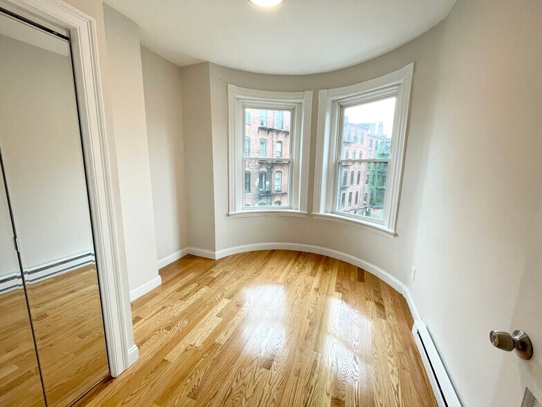 Bedroom #1 - 7 Warwick St