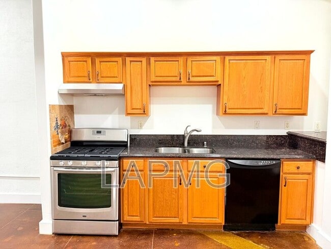 Building Photo - 1774-1776 N. Main Street