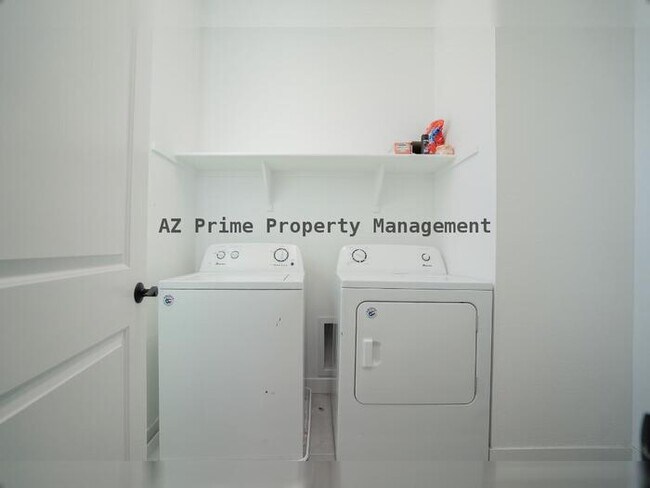 Building Photo - 12125 W Luxton Ln