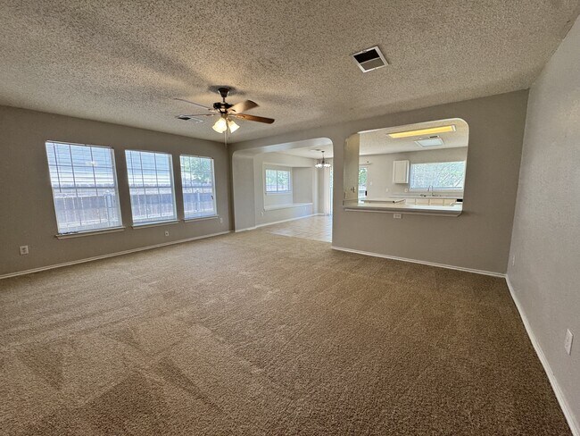 Building Photo - 1008 Aransas Cove