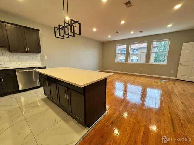 Building Photo - 61 N Grove St