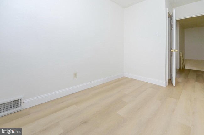 Building Photo - 2019 S Etting St