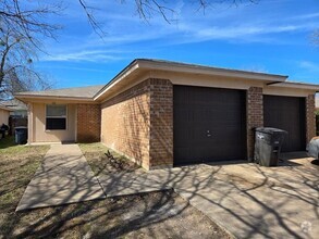 Building Photo - 3702 Hulen Park Cir