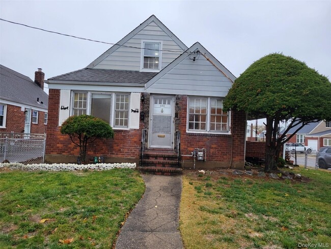 Primary Photo - 228 East Ave