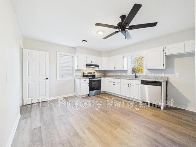 Building Photo - 2475 Ogden Ave