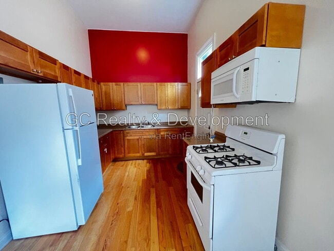 Building Photo - 1512 W 17th St