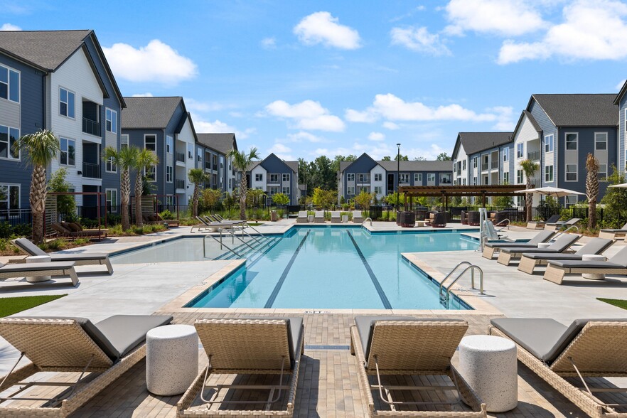 Pool - Marlowe Summerville