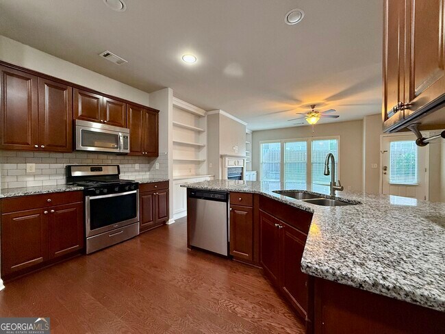 Building Photo - 5115 Breezewood Cir