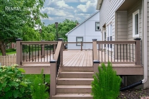 Building Photo - 10509 Ballentine-
