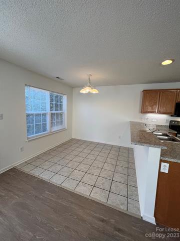 Building Photo - 153 Springwood Ln