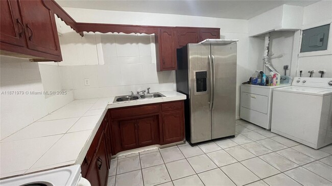 Building Photo - 301 N 67th Ave